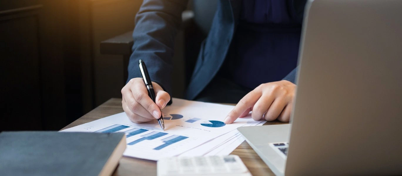Manage Project Timelines and Assign Responsibilities